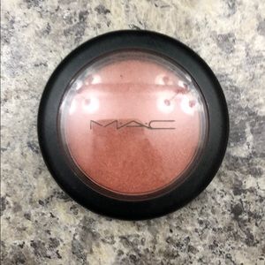Mac blush